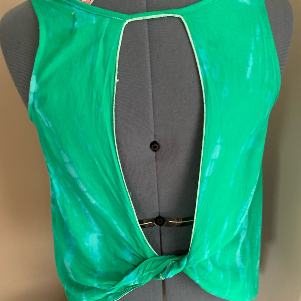 Green Open- back Tank Top-Medium - Picture 3 of 6